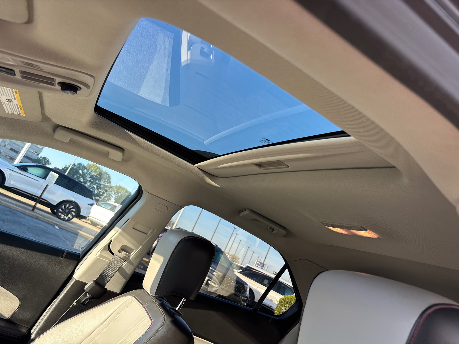 Used 2015 Chevrolet Equinox LTZ AWD/4WD image 23