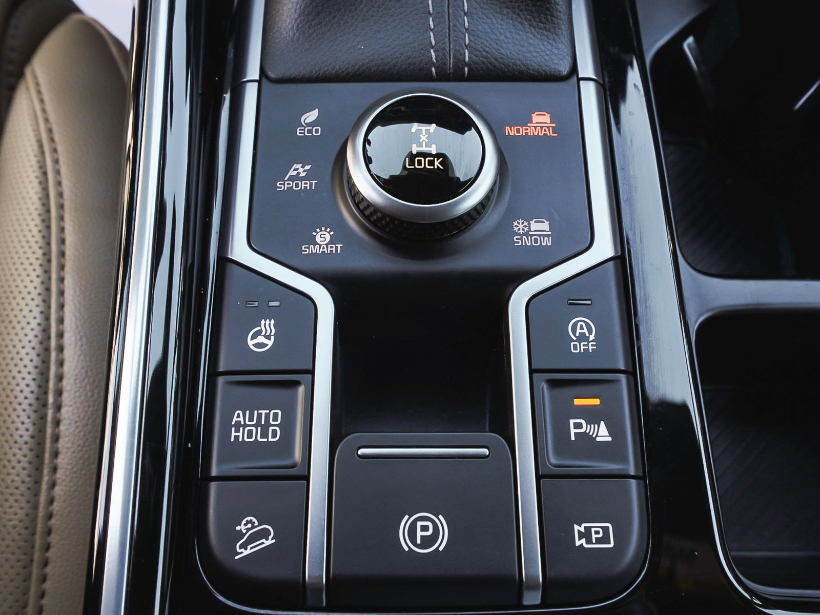 Used 2025 Kia Sorento SX Prestige w/ Olive Brown Leather Package AWD/4WD image 24