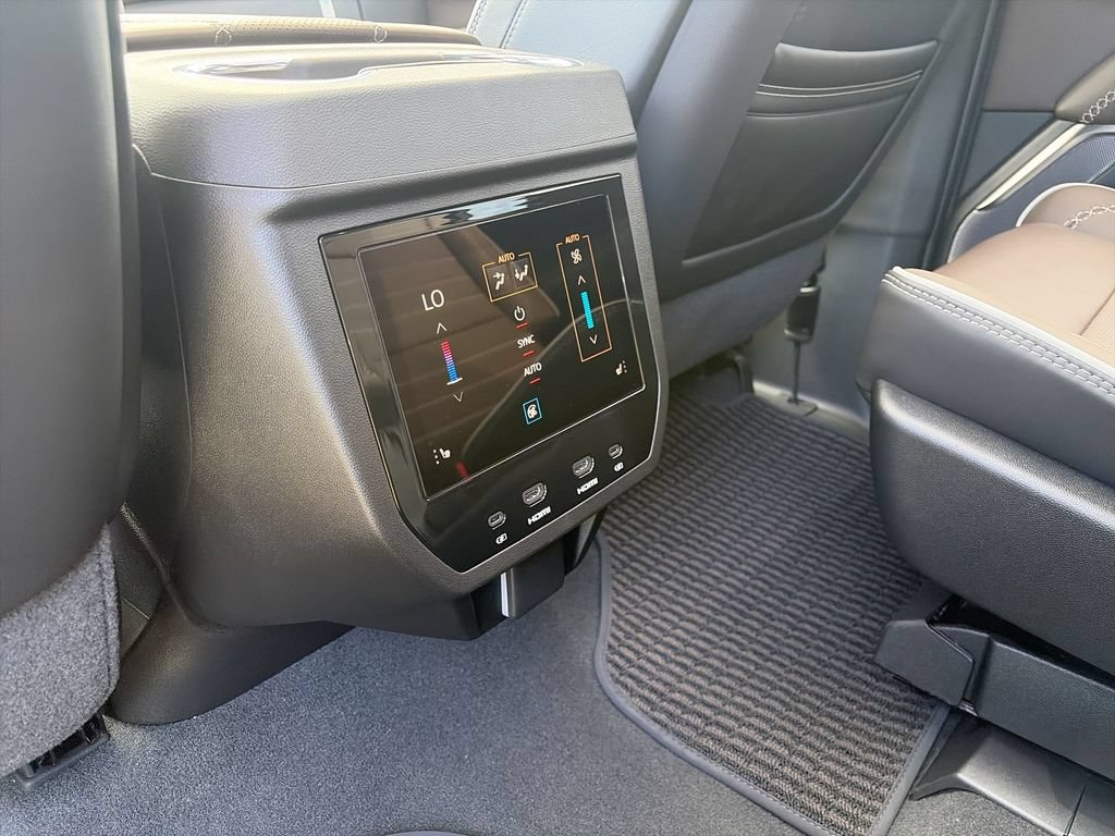 New 2026 GMC Yukon XL Denali Ultimate AWD/4WD image 27