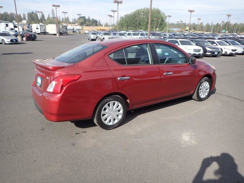 Used 2019 Nissan Versa SV FWD image 5