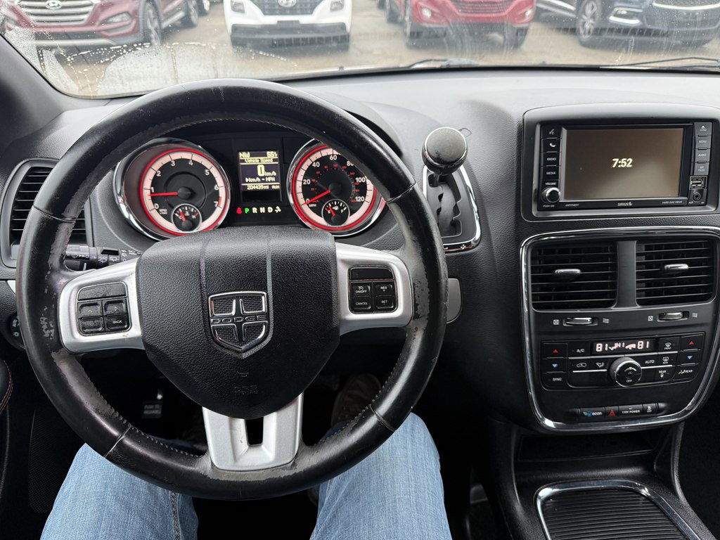 Used 2016 Dodge Grand Caravan R/T image 17