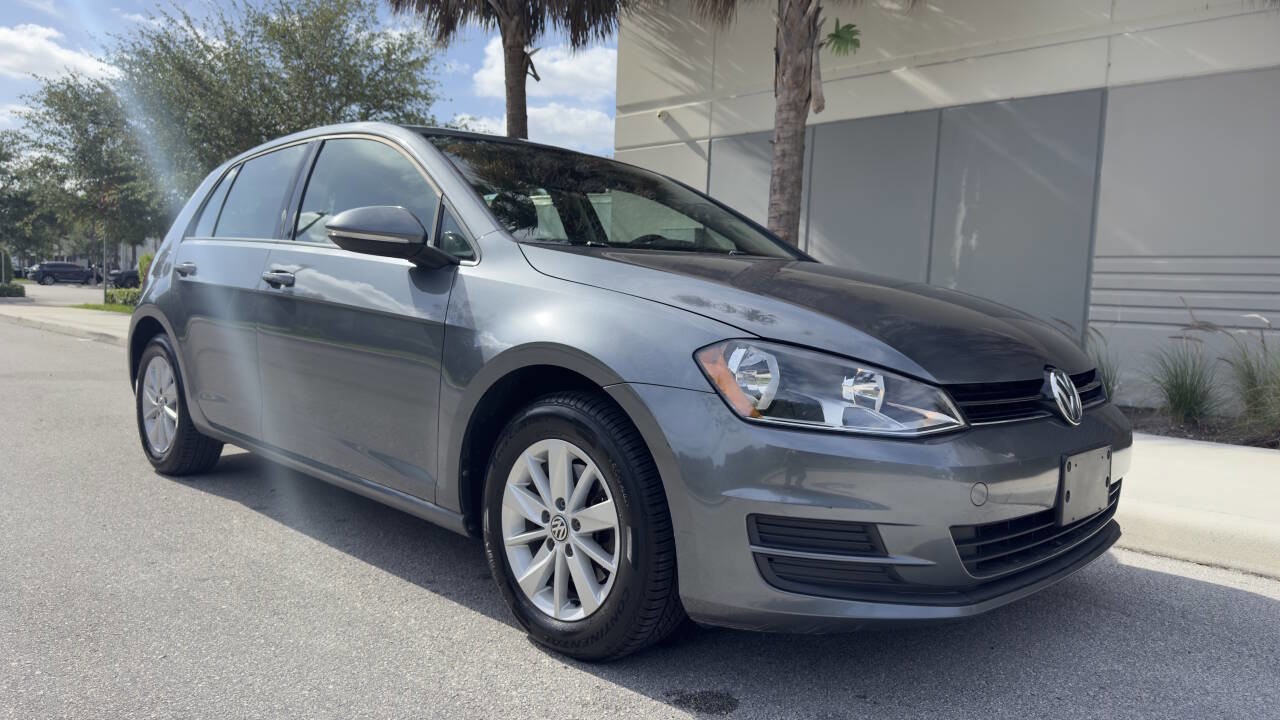 Used 2015 Volkswagen Golf S image 1
