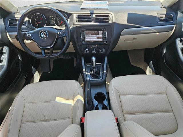 Used 2015 Volkswagen Jetta SE FWD image 17