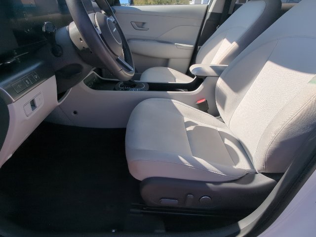 Used 2025 Hyundai Kona SEL AWD/4WD image 14