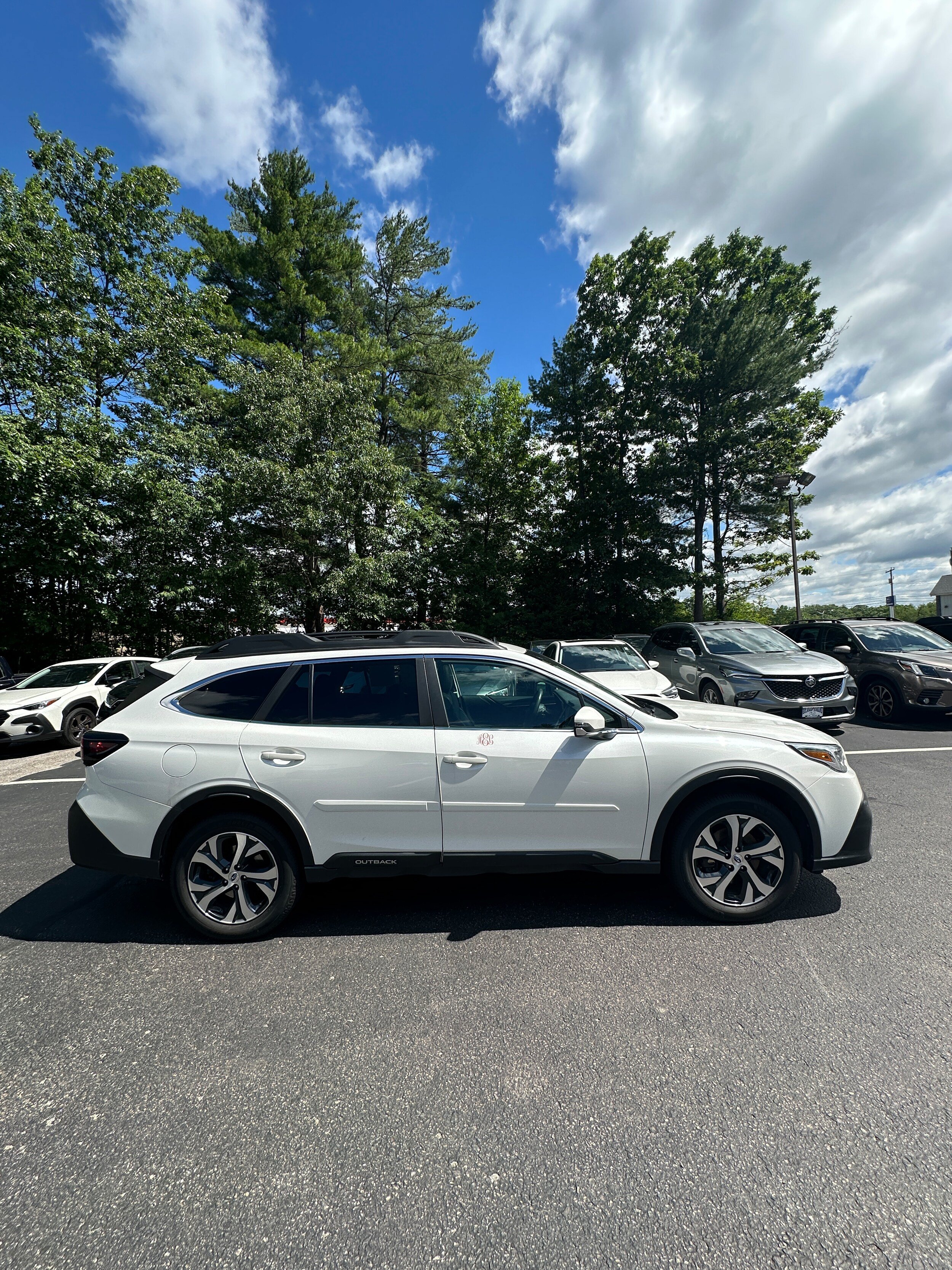 Used 2022 Subaru Outback Limited AWD/4WD image 4