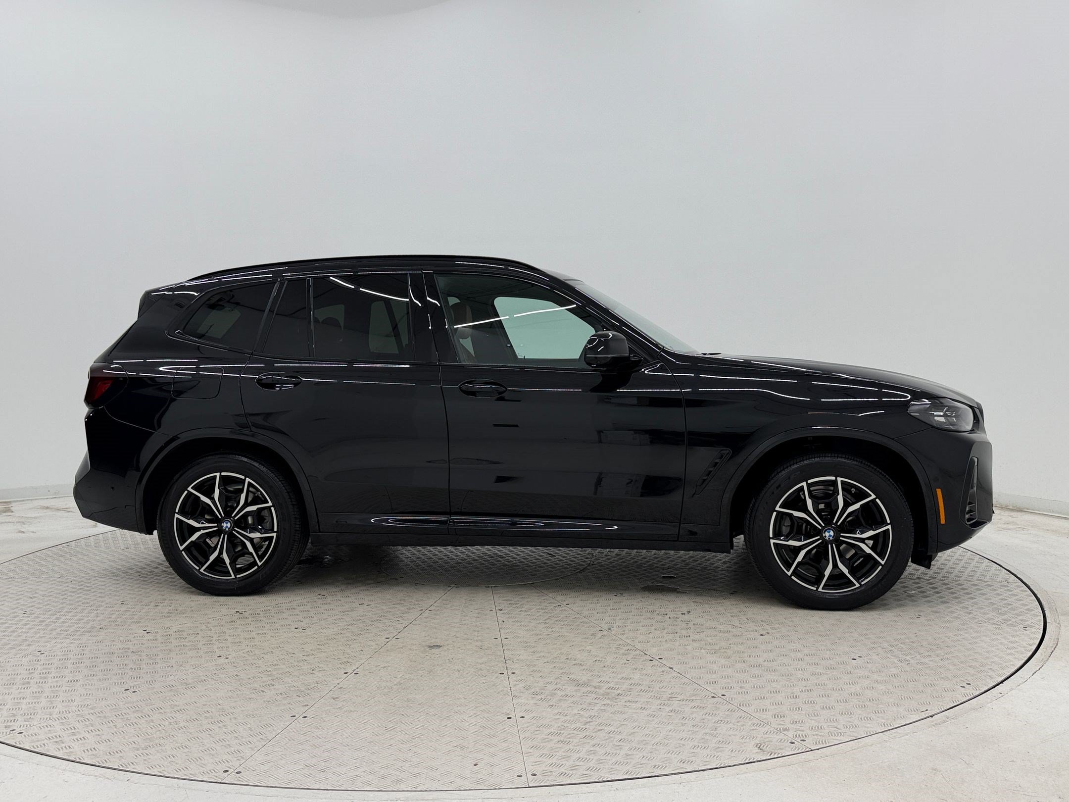 Certified 2024 BMW X3 xDrive30i w/ Premium Package AWD/4WD image 8