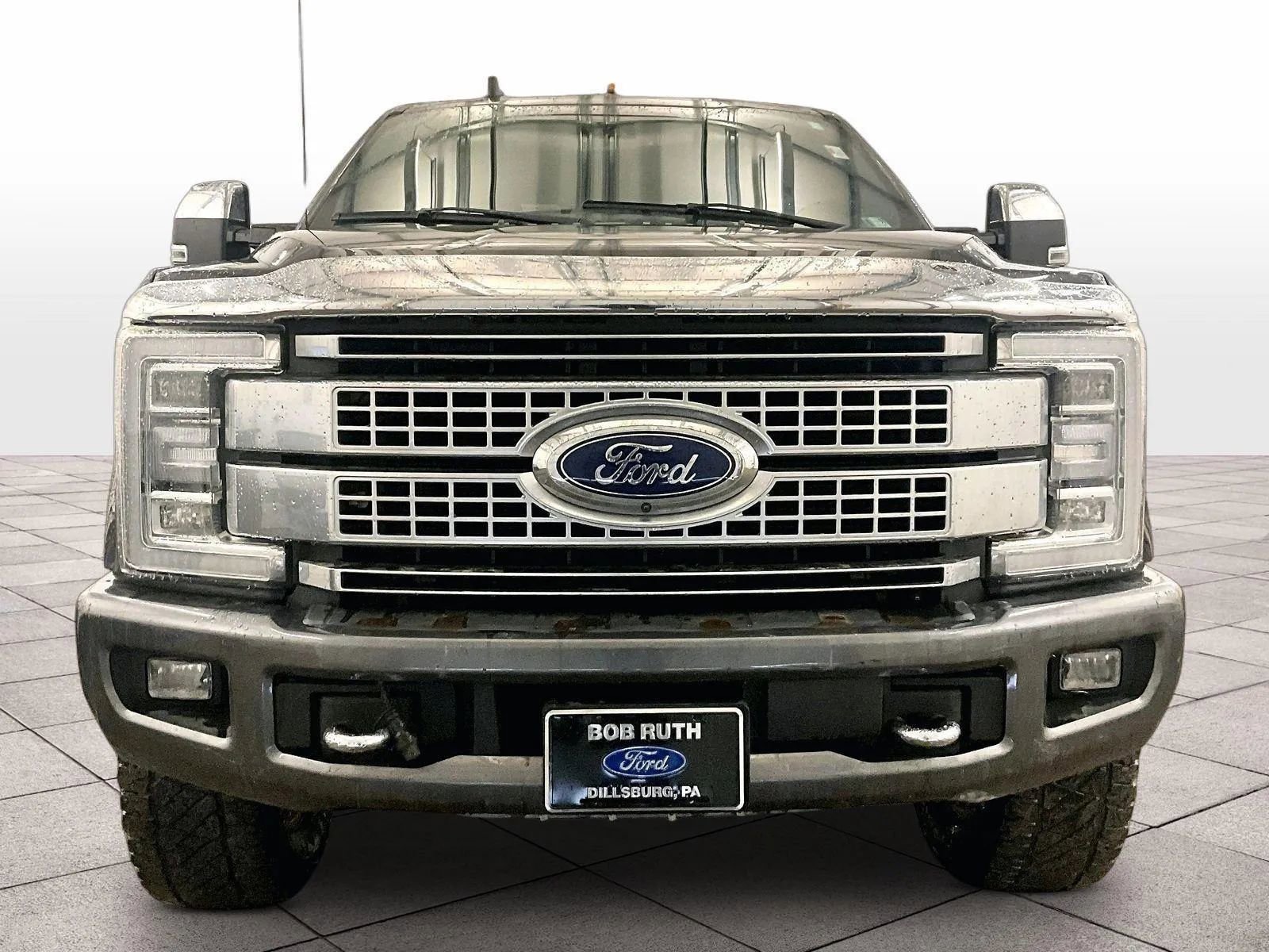 Used 2019 Ford F250 Platinum w/ Platinum Ultimate Package image 4