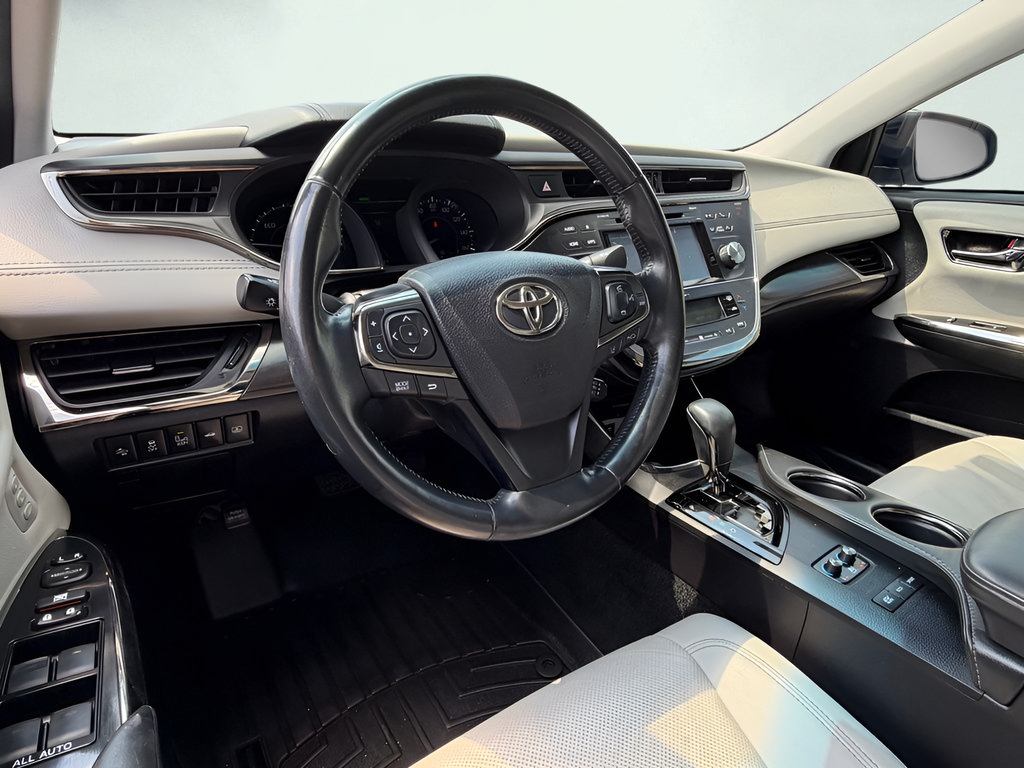 Used 2018 Toyota Avalon Limited w/ Carpet Mat Package FWD image 14