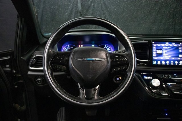 Used 2019 Chrysler Pacifica Limited w/ Advanced Safetytec Group image 22