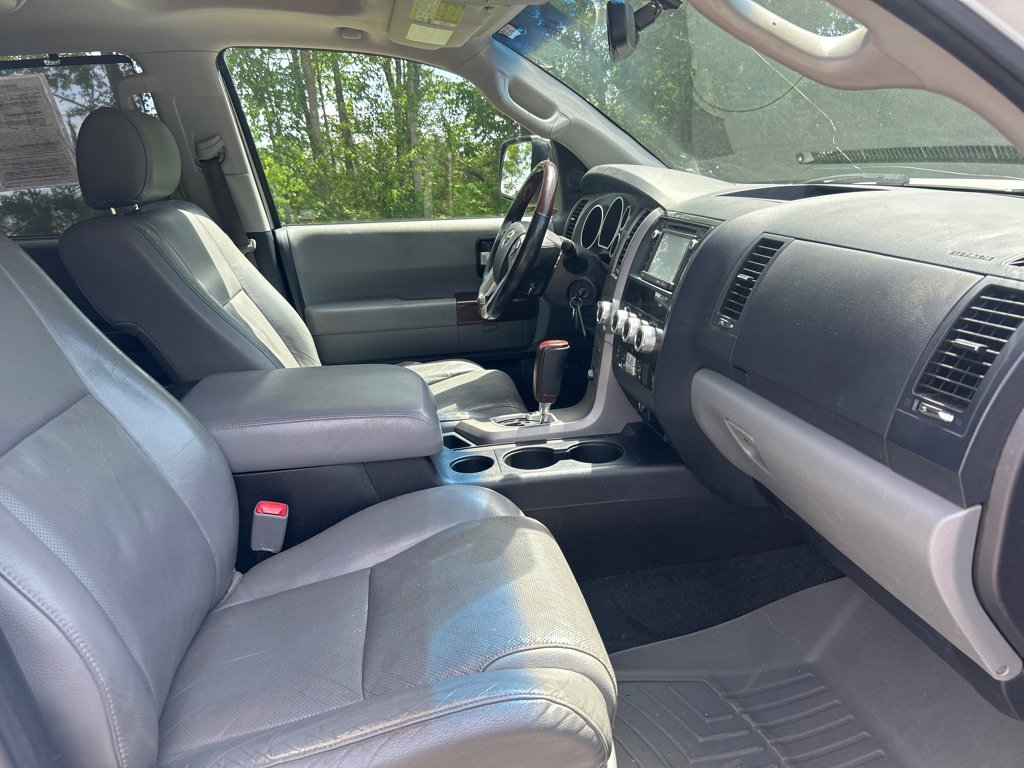 Used 2016 Toyota Sequoia Platinum AWD/4WD image 25