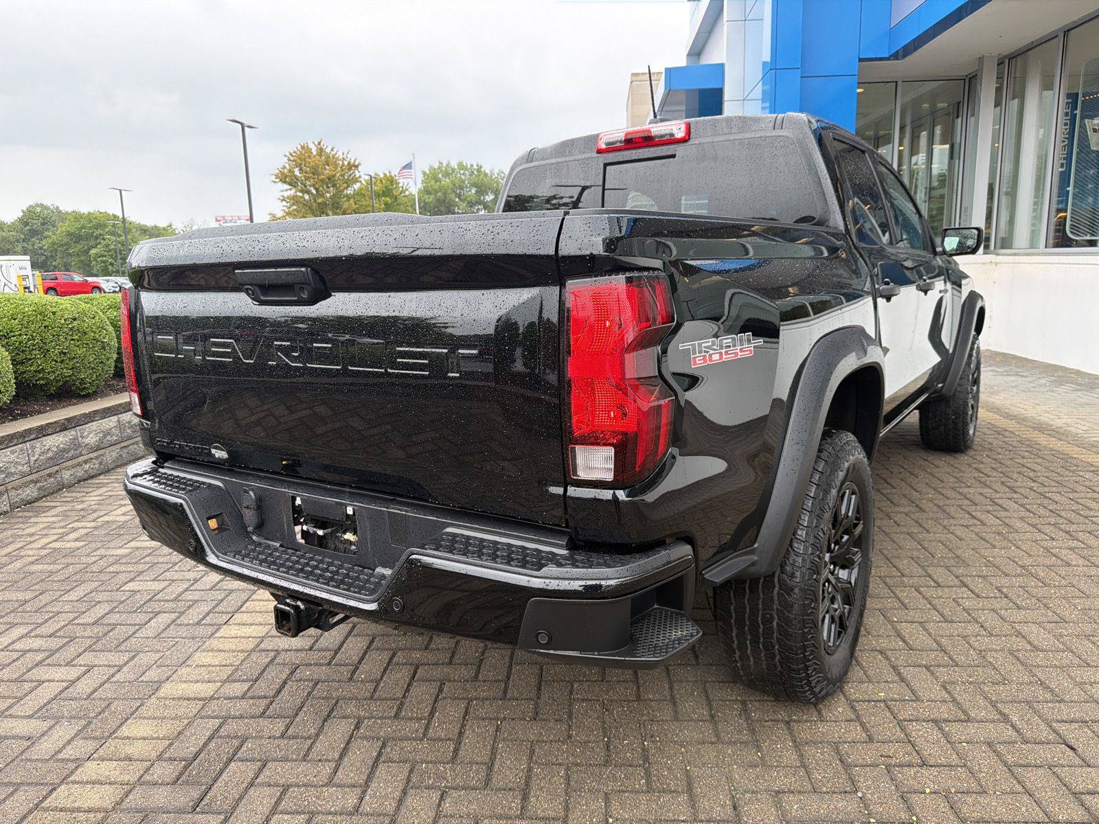 Used 2024 Chevrolet Colorado Trail Boss w/ Technology Package AWD/4WD image 5