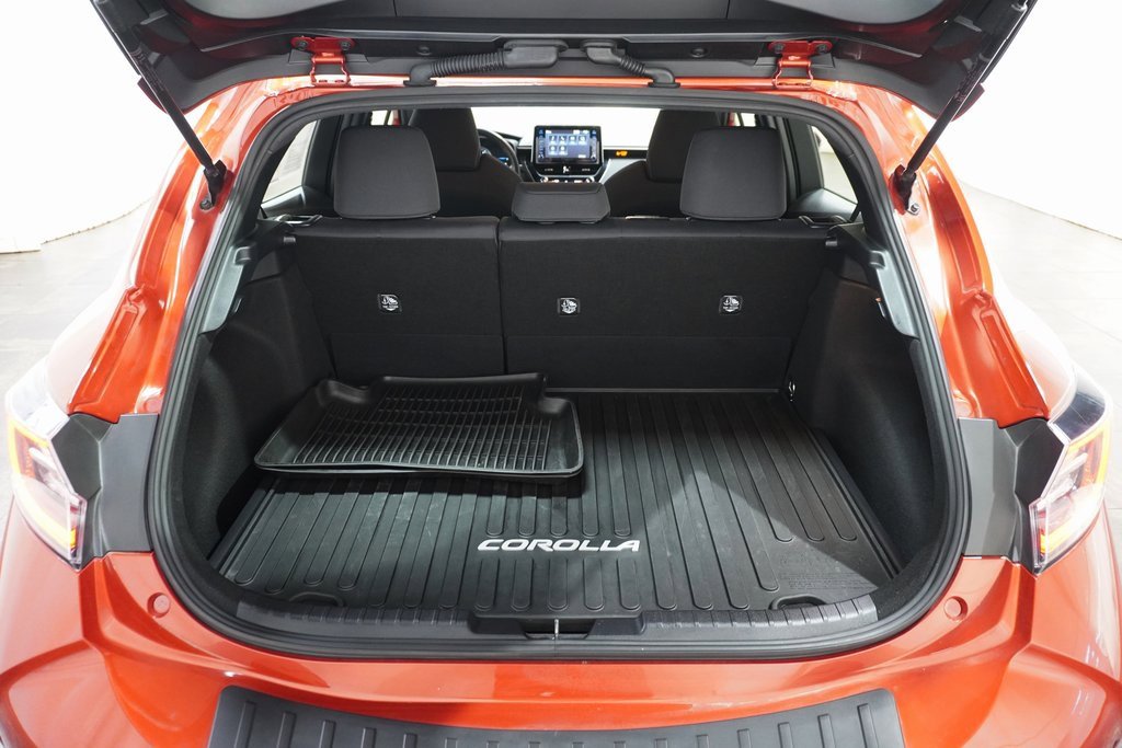 Certified 2020 Toyota Corolla Hatchback image 6