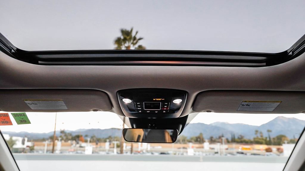 Used 2026 Kia Carnival SX image 17