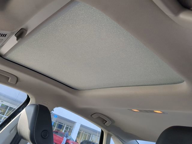 Certified 2023 Volkswagen Jetta SE w/ Panoramic Sunroof Package image 20