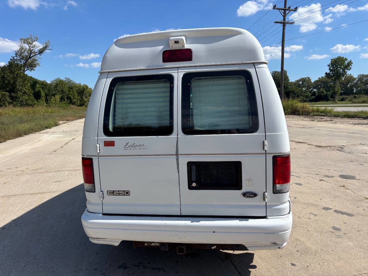 Used 1999 Ford E-250 and Econoline 250 RWD image 7