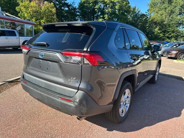 Used 2019 Toyota RAV4 LE w/ Carpet Mat Package image 5
