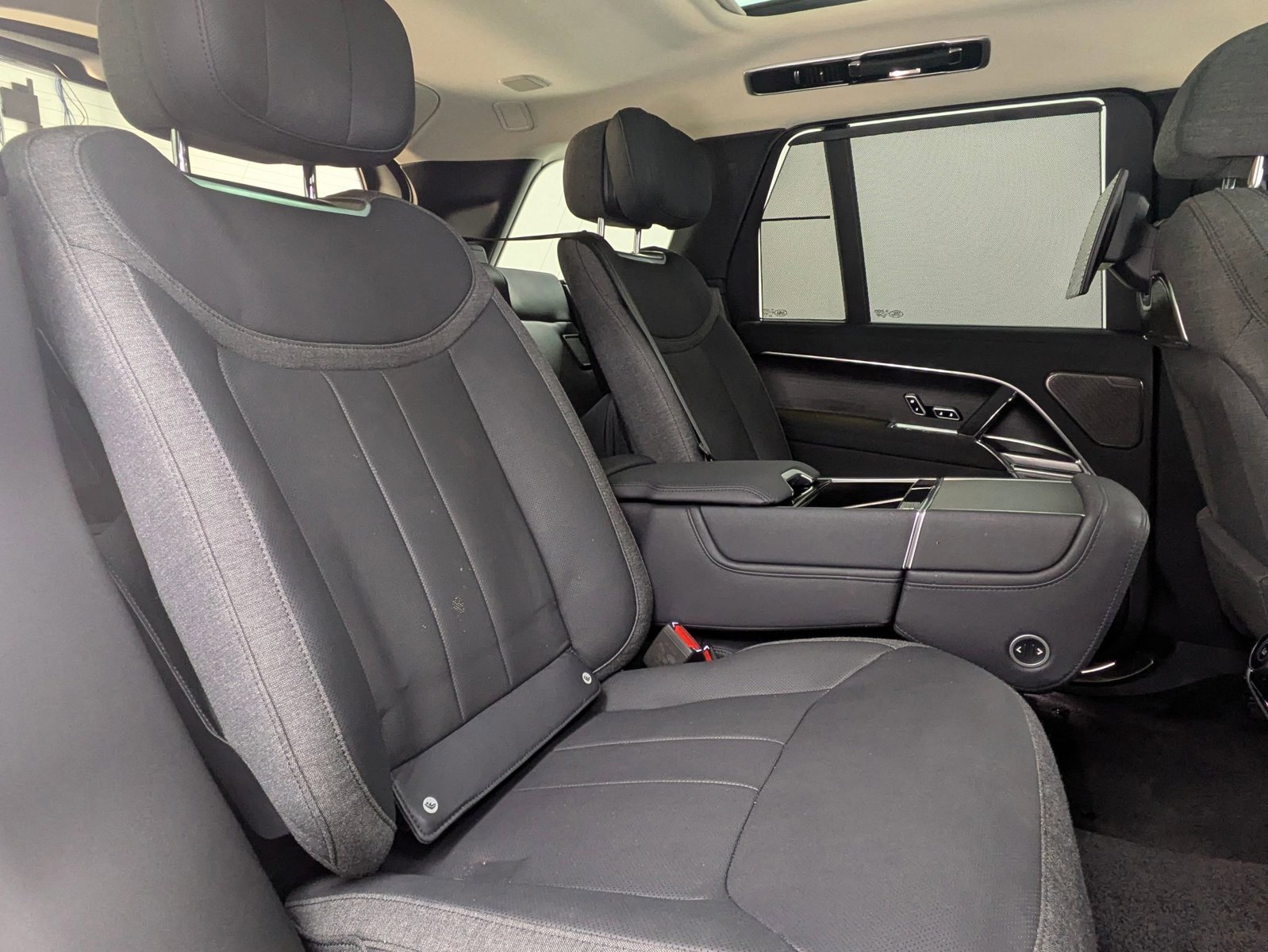Used 2023 Land Rover Range Rover First Edition AWD/4WD image 24