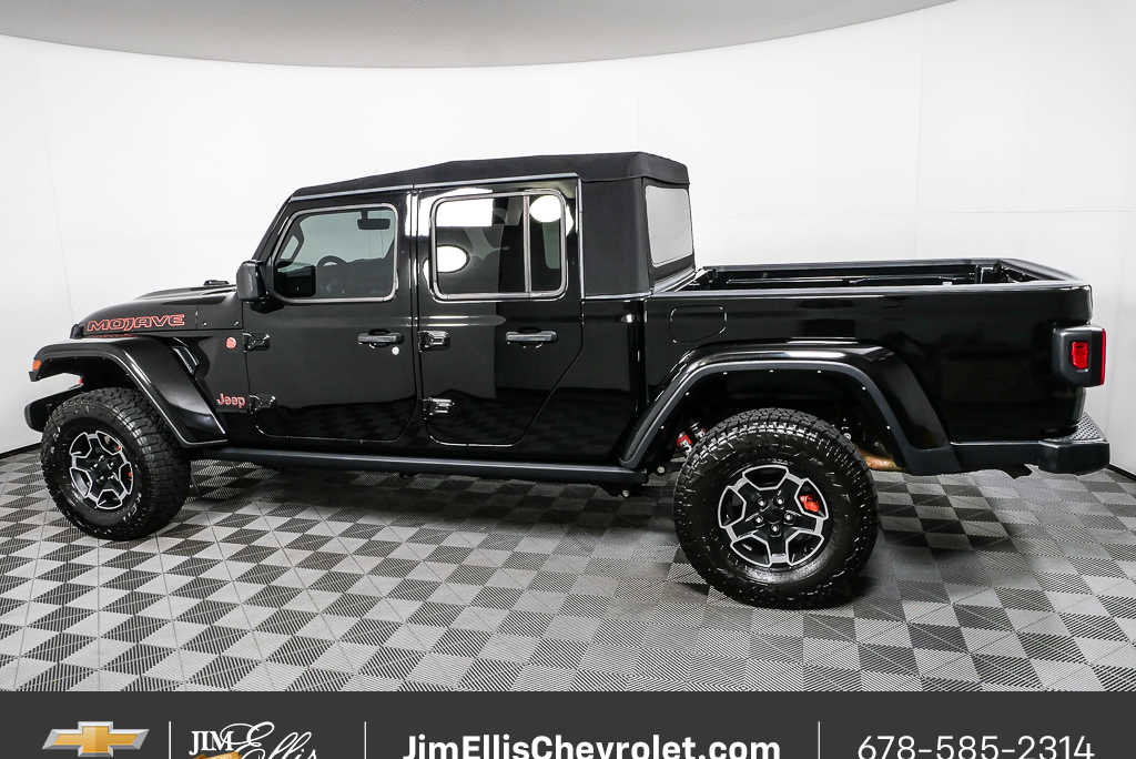 Used 2022 Jeep Gladiator Mojave w/ Trailer Tow Package image 27