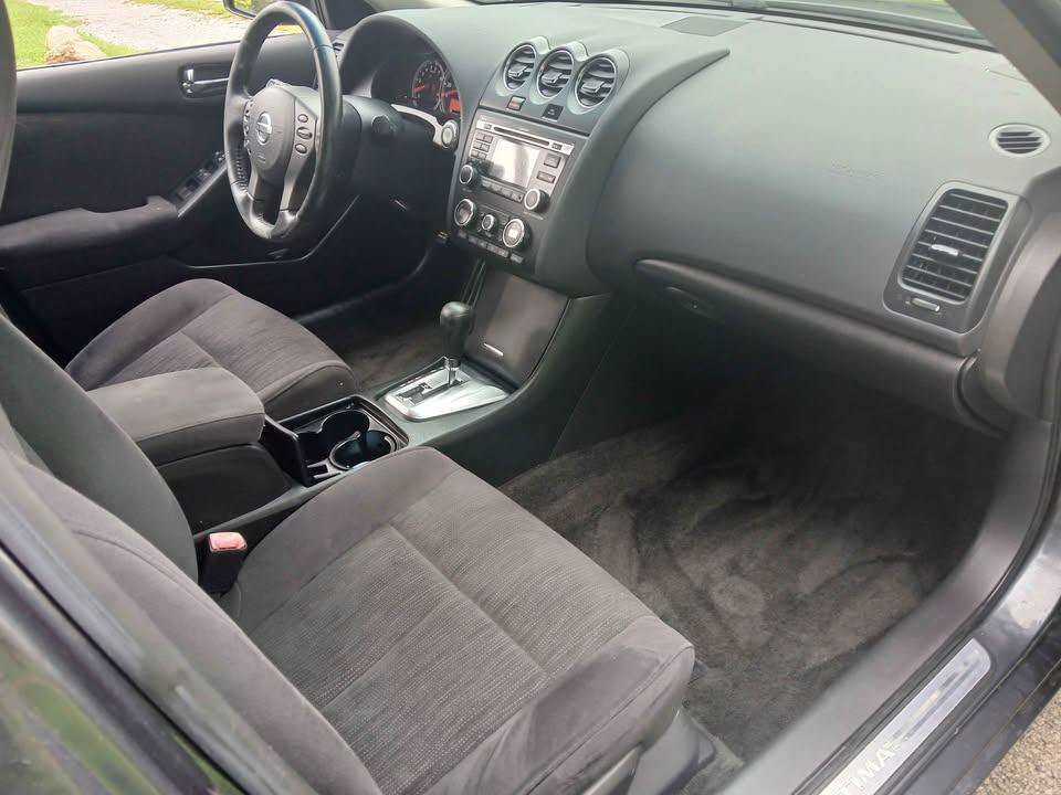 Used 2011 Nissan Altima 2.5 S w/ 2.5S Premium Audio Pkg FWD image 18