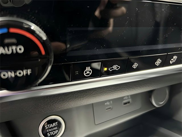 Used 2023 Nissan Rogue SV w/ SV Premium Package image 46