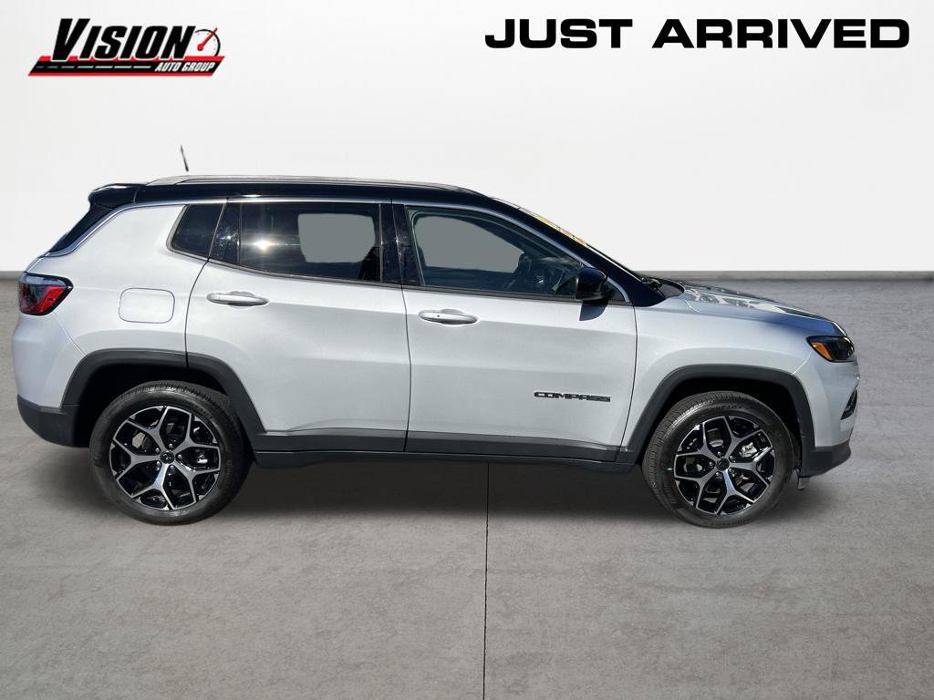Used 2026 Jeep Compass Limited AWD/4WD image 6