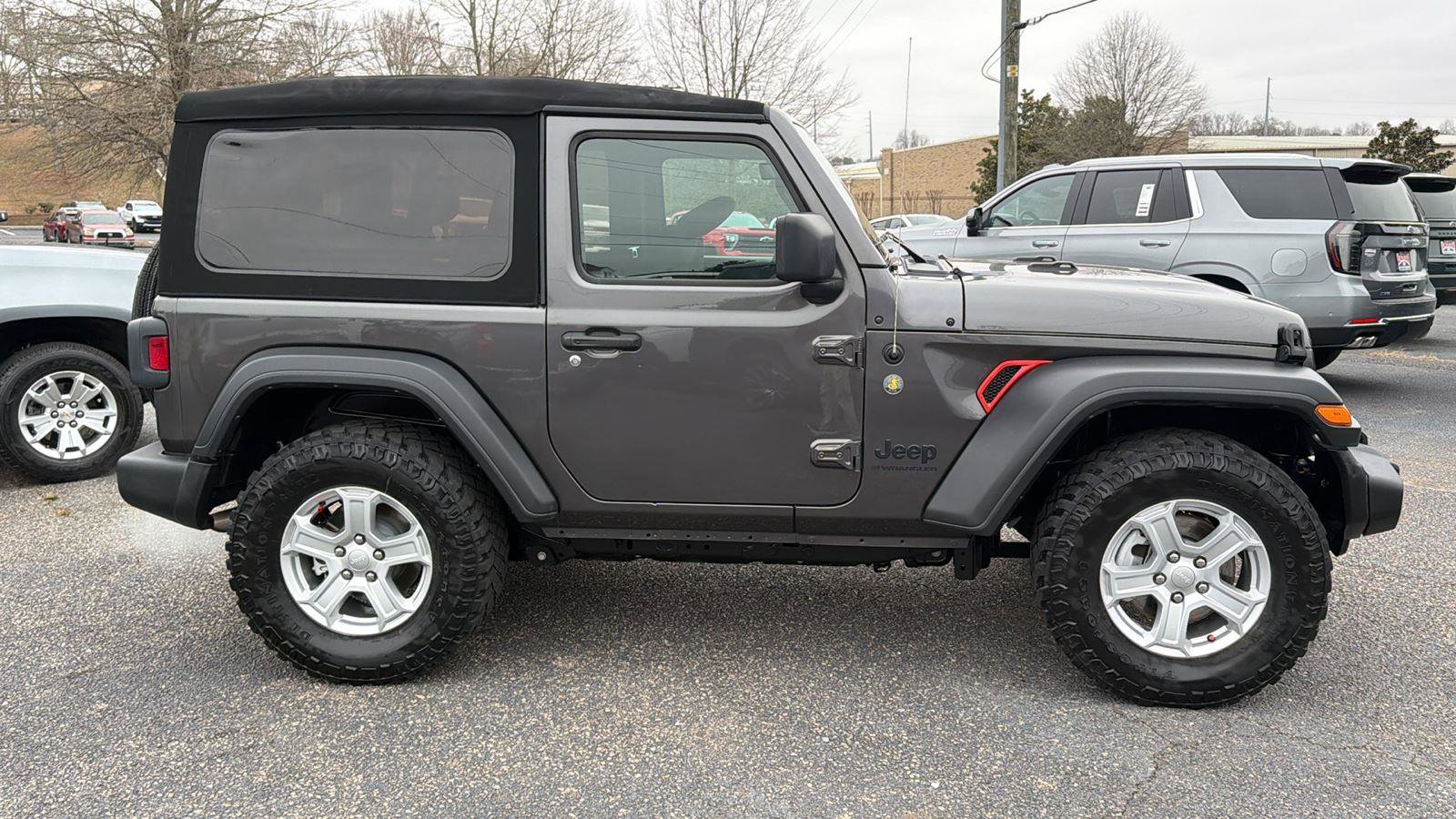 Used 2023 Jeep Wrangler Sport S image 4