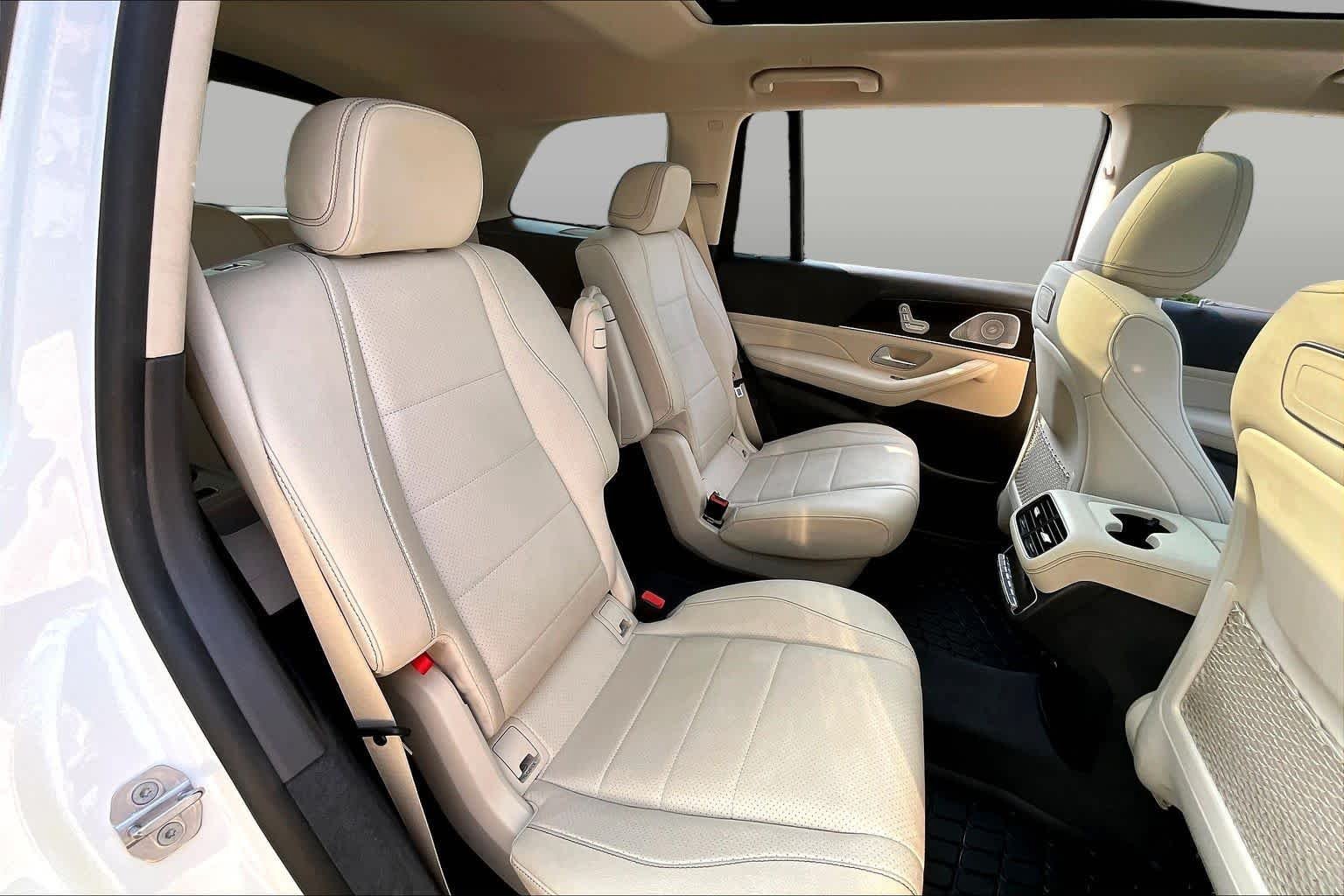 Used 2020 Mercedes-Benz GLS 450 4MATIC image 21