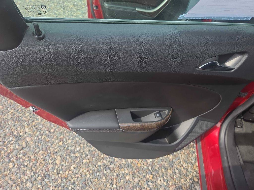 Used 2012 Buick Verano Leather FWD image 16