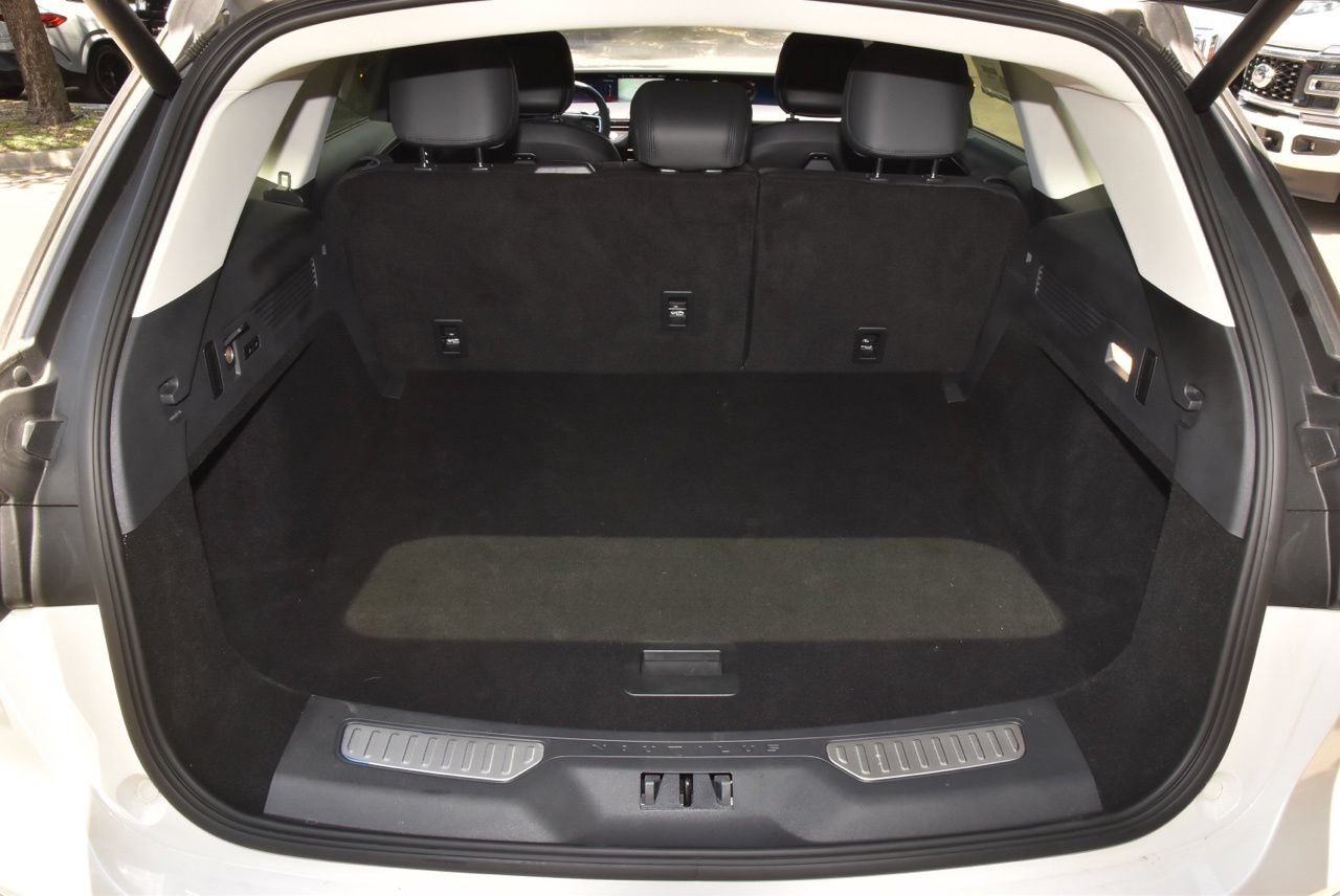 New 2026 Lincoln Nautilus Premier w/ Jet Appearance Package AWD/4WD image 37