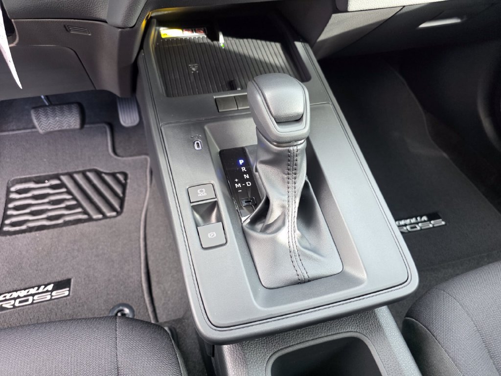 New 2026 Toyota Corolla Cross LE FWD image 28