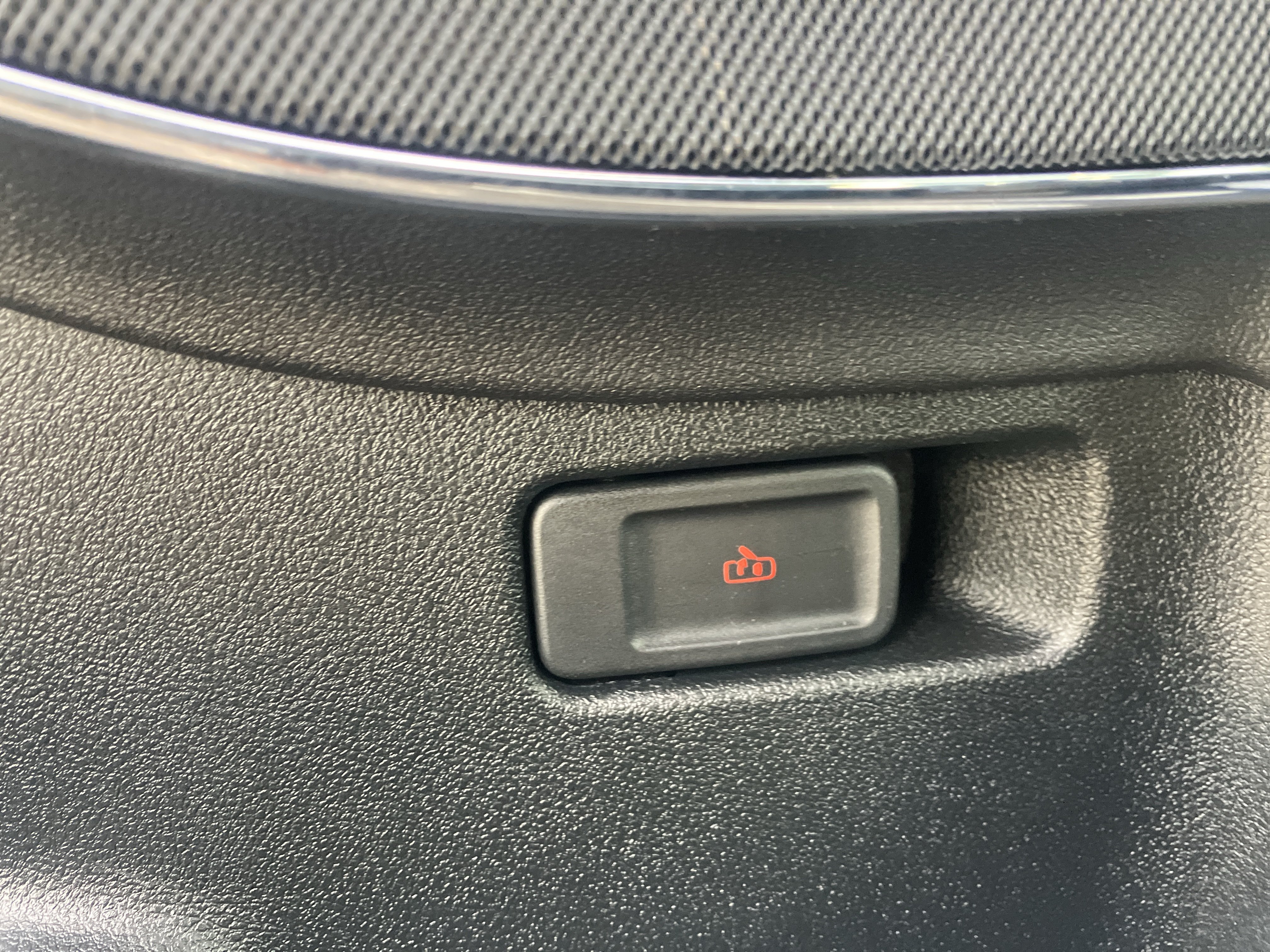 Used 2020 Lincoln Aviator Grand Touring w/ Elements Package Plus AWD/4WD image 22