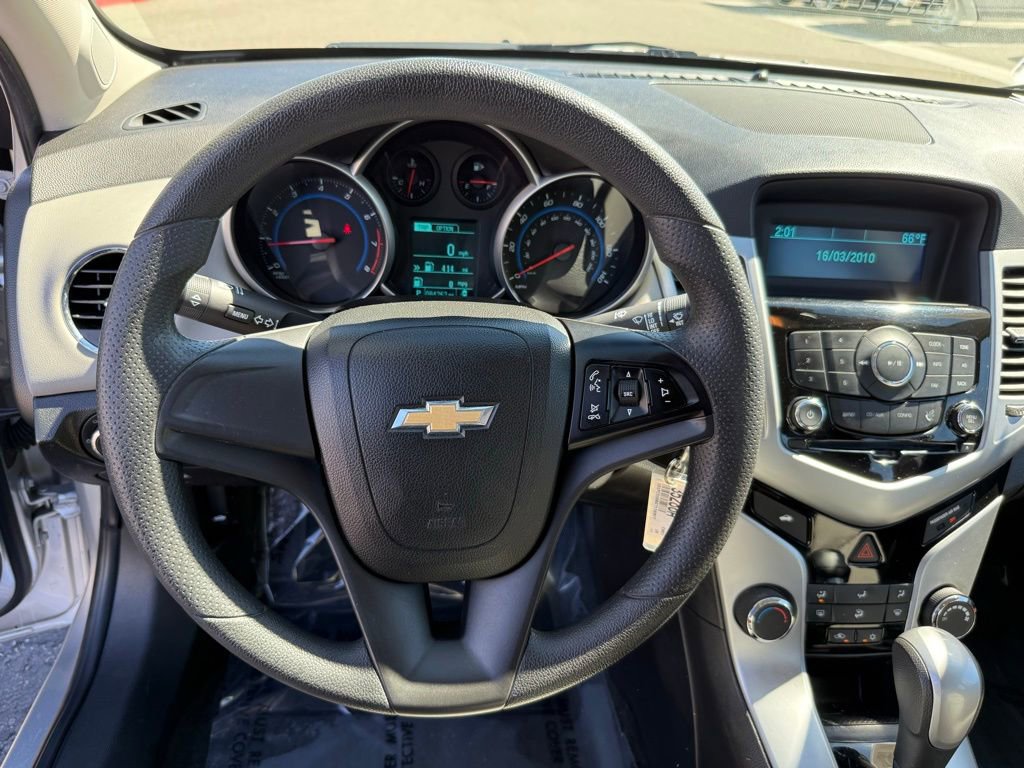 Used 2016 Chevrolet Cruze LS image 17