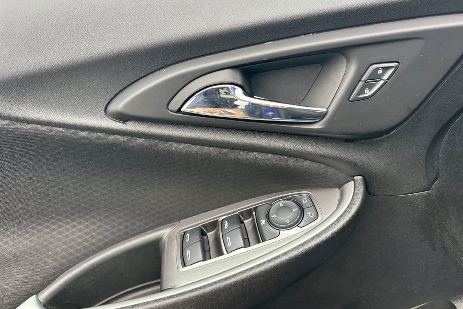Used 2023 Chevrolet Malibu LT image 12