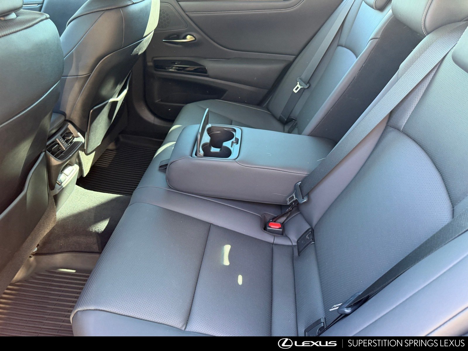 Used 2023 Lexus ES 300h w/ Premium Package FWD image 11
