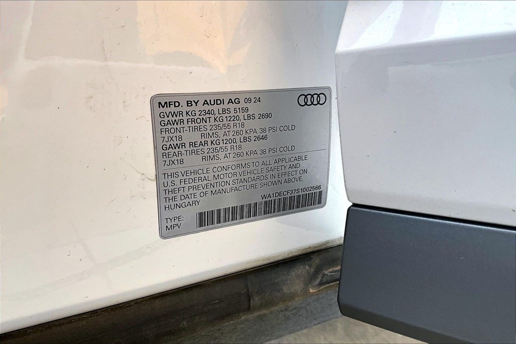 Used 2025 Audi Q3 2.0T Premium AWD/4WD image 34