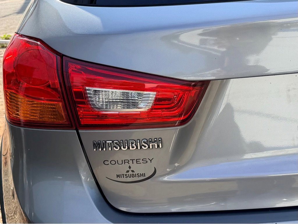 Used 2017 Mitsubishi Outlander Sport ES image 28