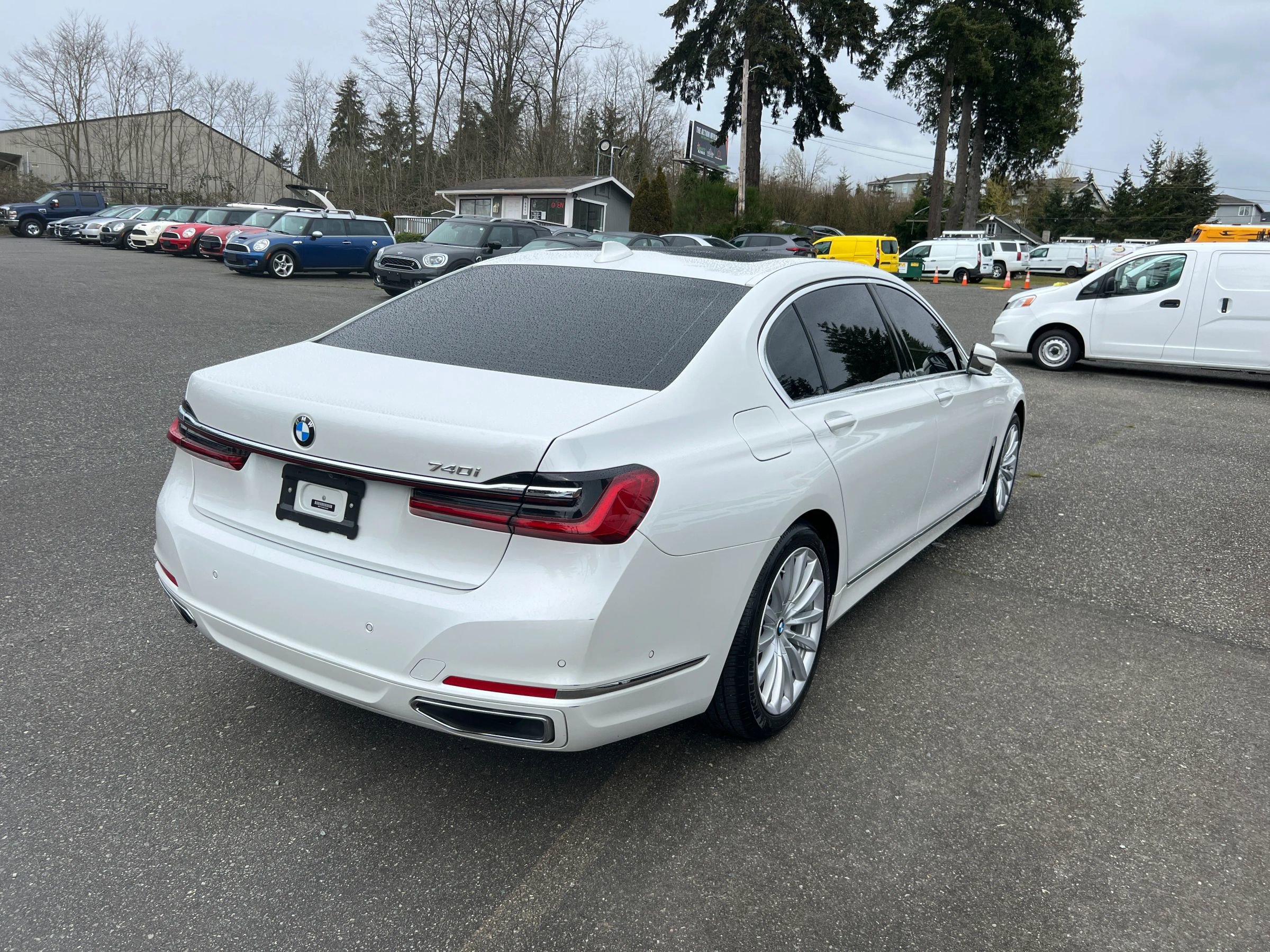 Used 2022 BMW 740i image 7