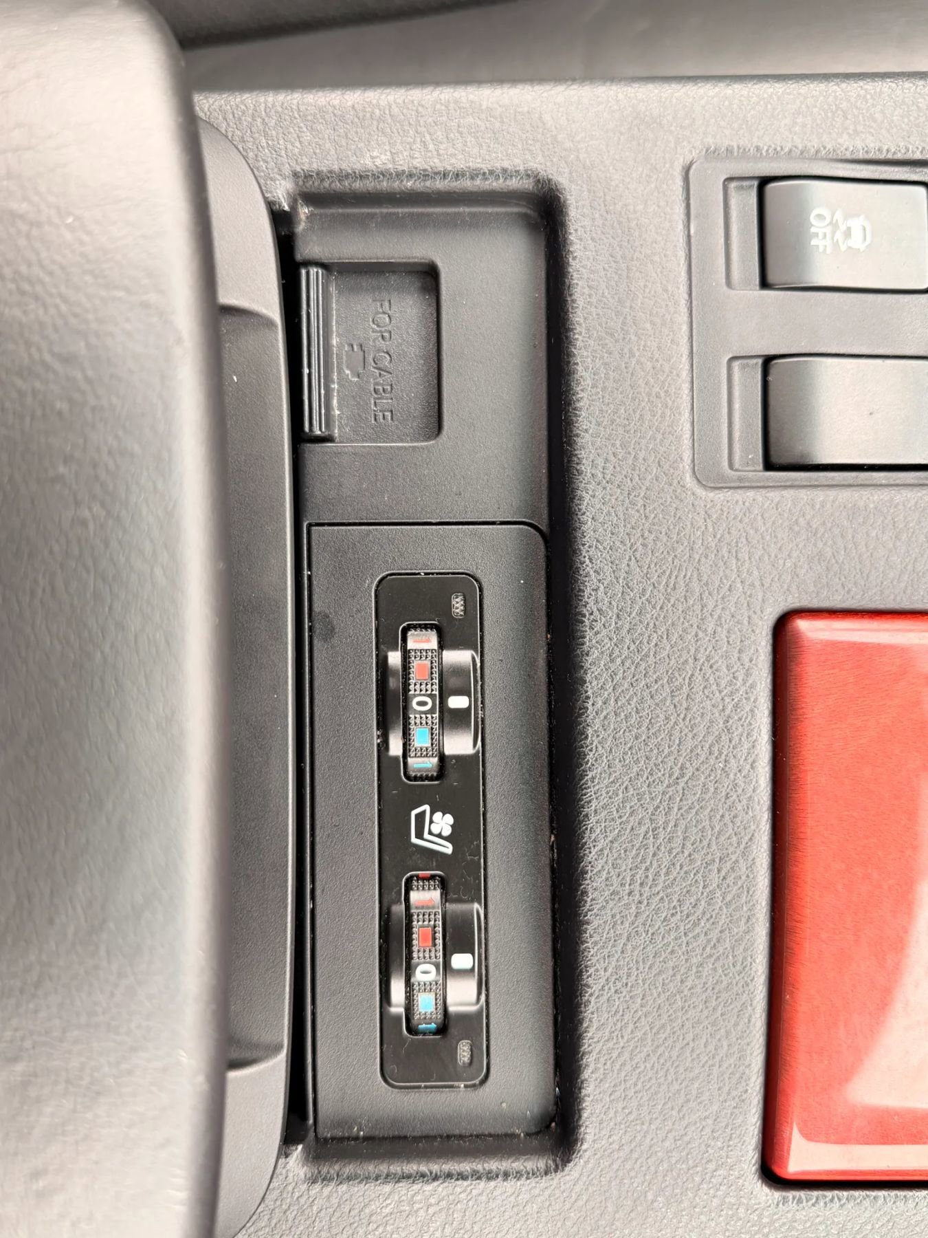 Used 2010 Lexus RX 450h AWD image 39
