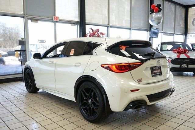 Used 2018 INFINITI QX30 Sport w/ Cargo Package image 5