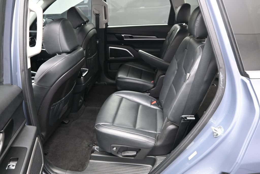 Used 2023 Kia Telluride S w/ S Sunroof Package FWD image 16