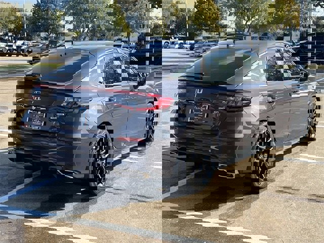 Used 2024 Honda Civic Sport Touring image 4