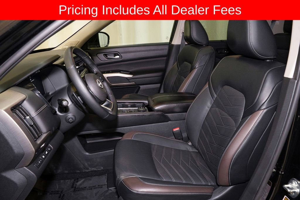 Certified 2024 Nissan Pathfinder Platinum w/ Cargo Package AWD/4WD image 14
