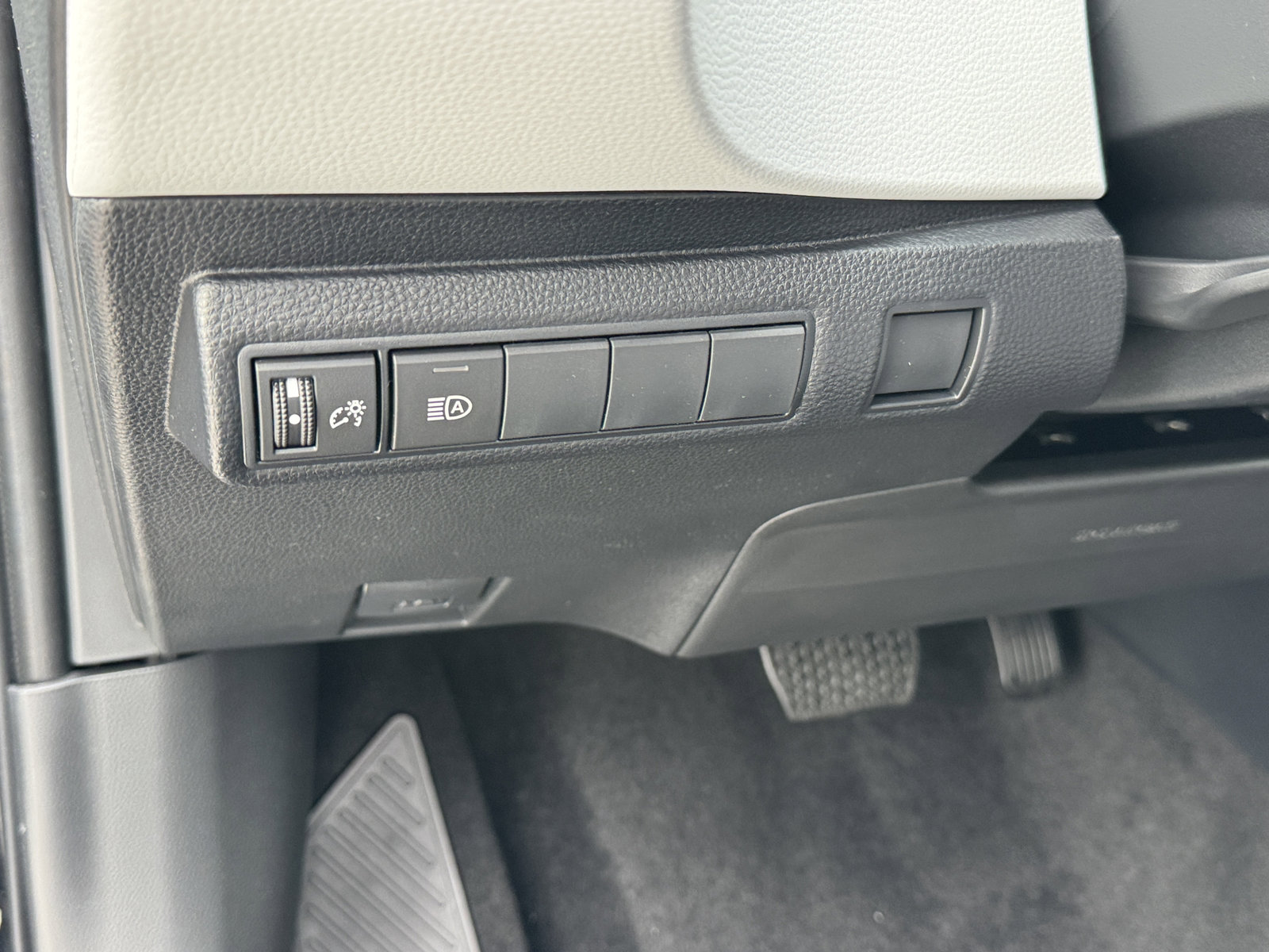 New 2026 Toyota Corolla SE FWD image 17