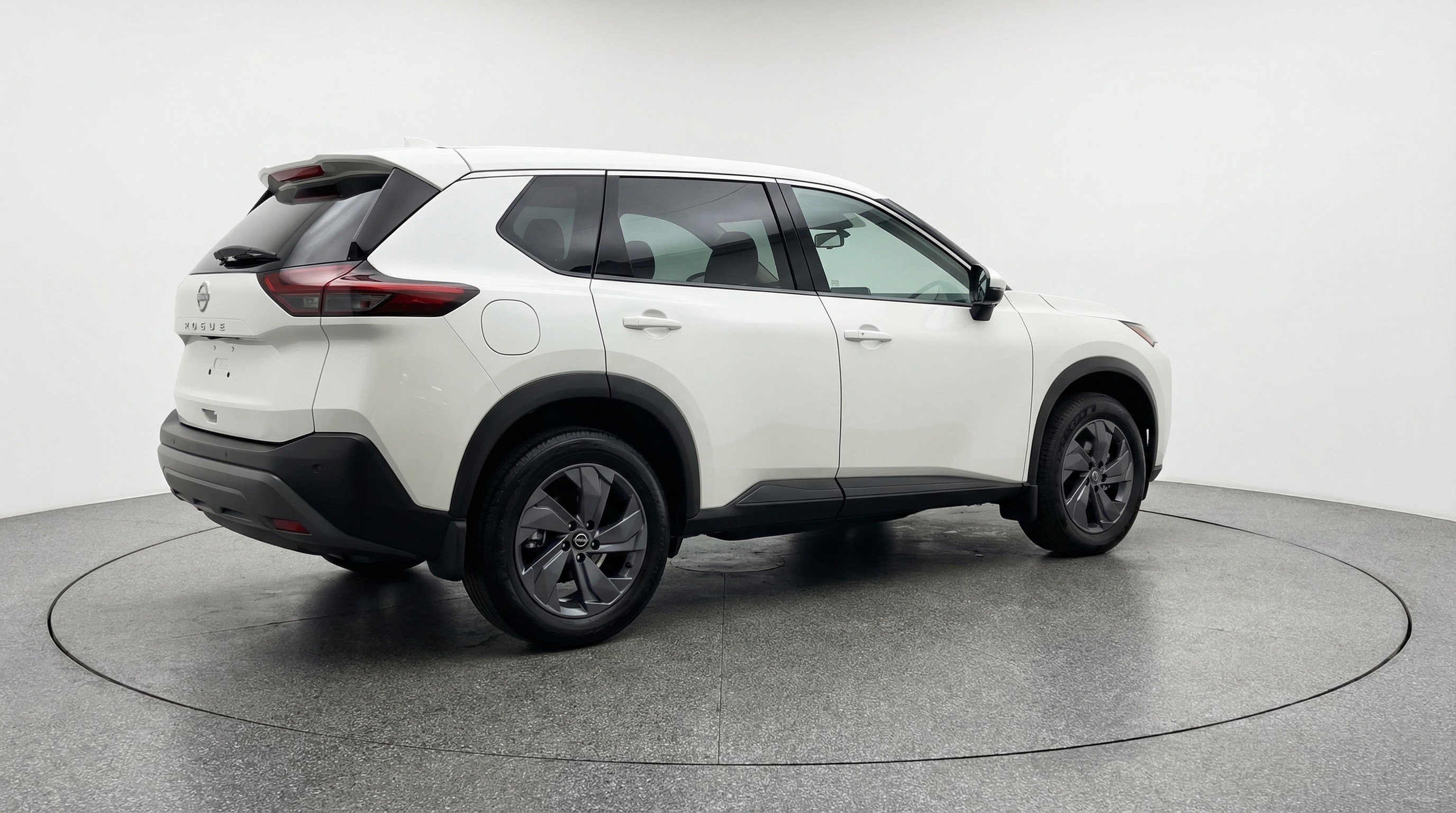 Used 2025 Nissan Rogue SV image 9