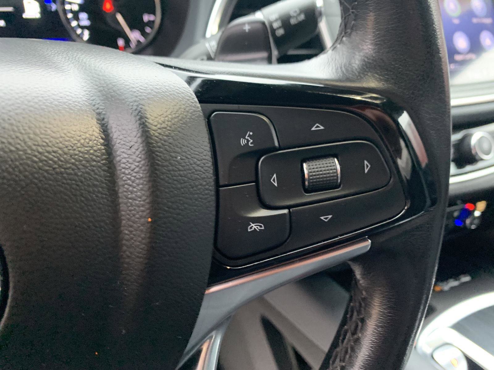 Used 2022 Buick Enclave Premium image 12