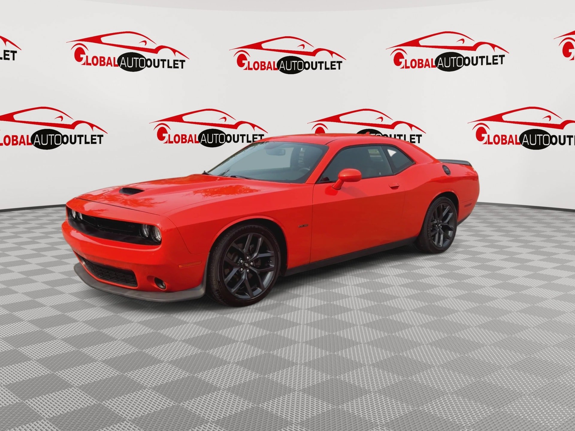 Used 2019 Dodge Challenger R/T w/ Blacktop Package RWD image 4