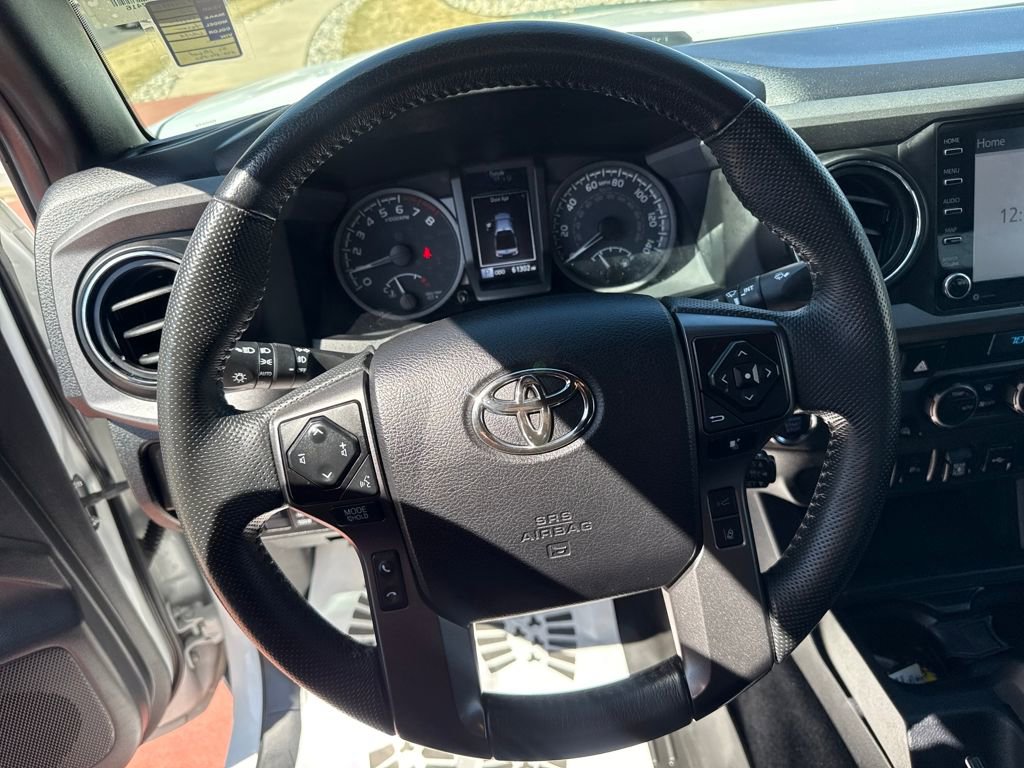 Used 2022 Toyota Tacoma TRD Off-Road w/ Technology Package AWD/4WD image 15