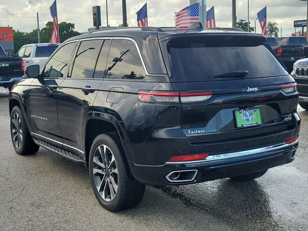Used 2023 Jeep Grand Cherokee Overland w/ Luxury Tech Group IV RWD image 4