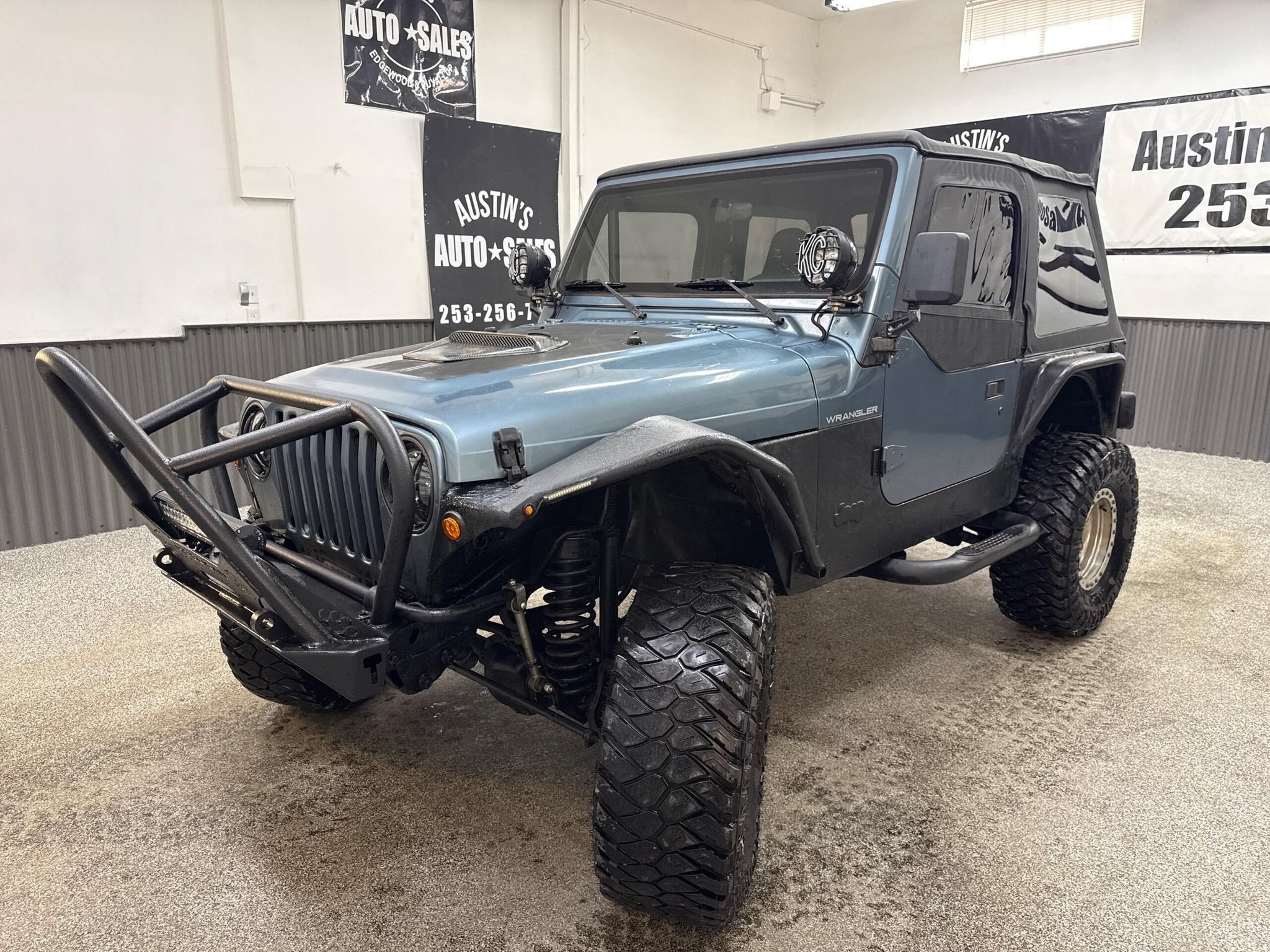 Used 1997 Jeep Wrangler SE AWD/4WD image 3