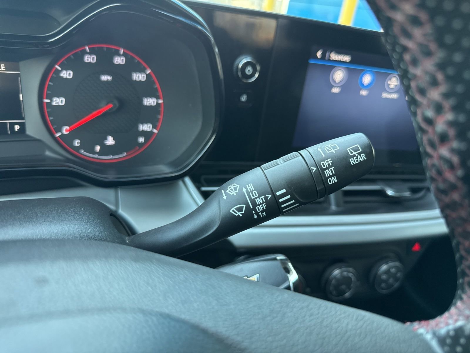 Used 2024 Chevrolet Trax RS w/ Driver Confidence Package image 34